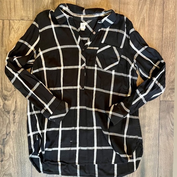 Gap maternity blouse. - Picture 1 of 2